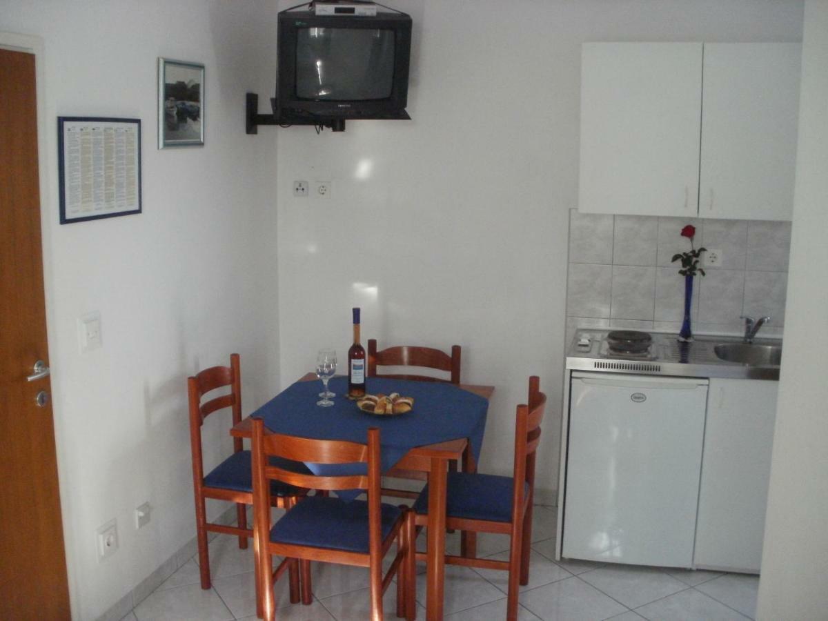 Grgin Apartments Kaštela Habitación foto